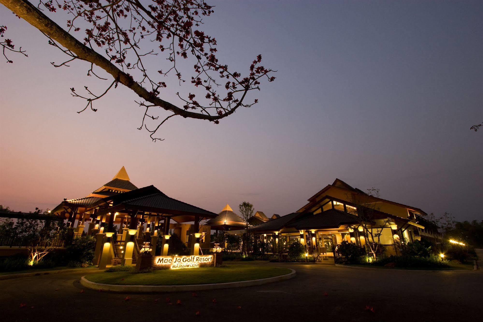 Mae Jo Golf Resort & Spa Ban Ban San Sai Eksteriør billede